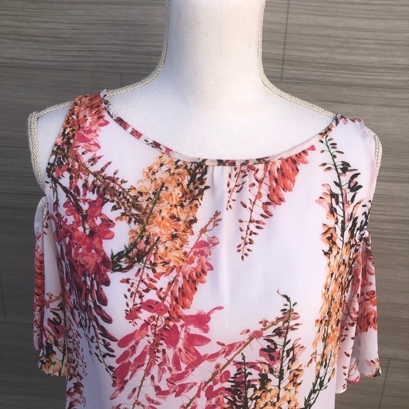 Worthington cold shoulder blouse Size Medium - Picture 4 of 8